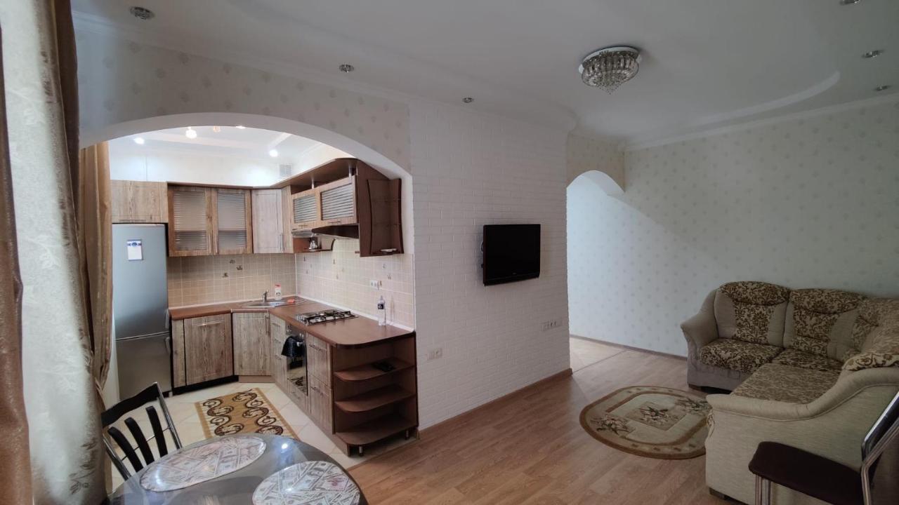 Stefan Cel Mare 64 Apartman Kisinyov Kültér fotó